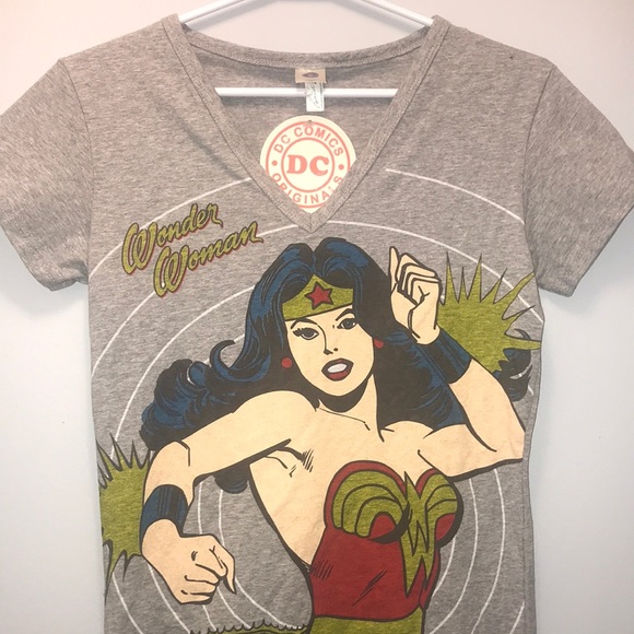 Round Two inspired Wonder Woman T-Shirt - Picture 1 of 3